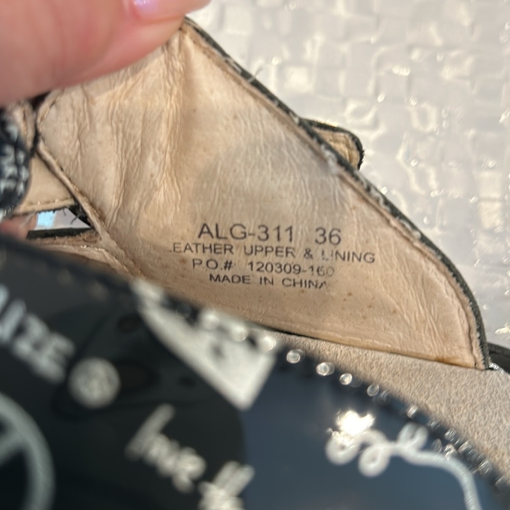 Algeria NEVER WORN!! Peace and Love Mules Size 36 - Picture 6 of 8